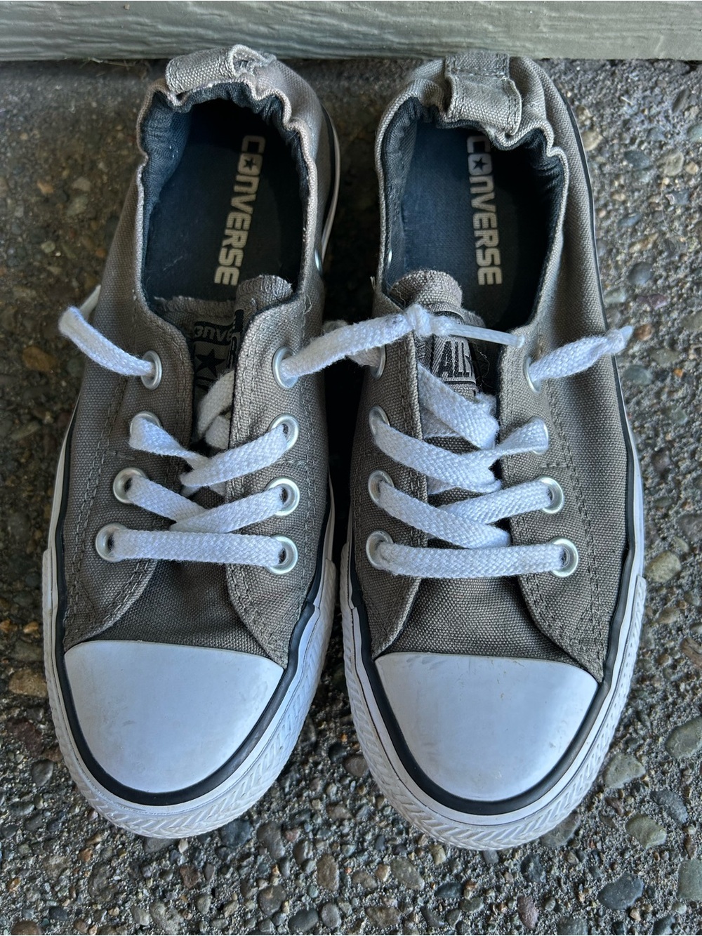 Converse women’s Low Top Sneakers in Gray with White Accents - Picture 4 of 4